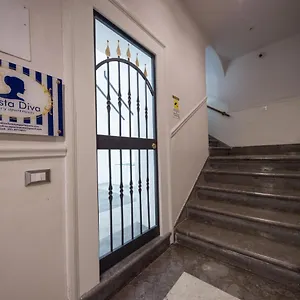 https://casta-diva-luxury-apartments.sicilyhotelsitaly.net