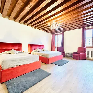 Luxury Suites Bed and breakfast Venecia