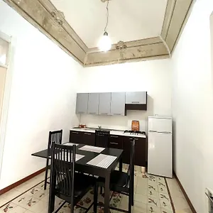 https://cortile-bassi-185.sicilyhotelsitaly.net