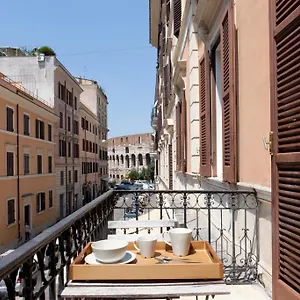 Bed and breakfast Santi Quattro Al Colosseo, Roma